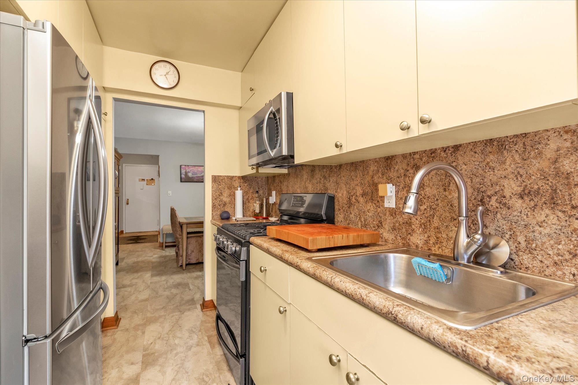 333 Broadway # 2C, Long Beach, NY 11561