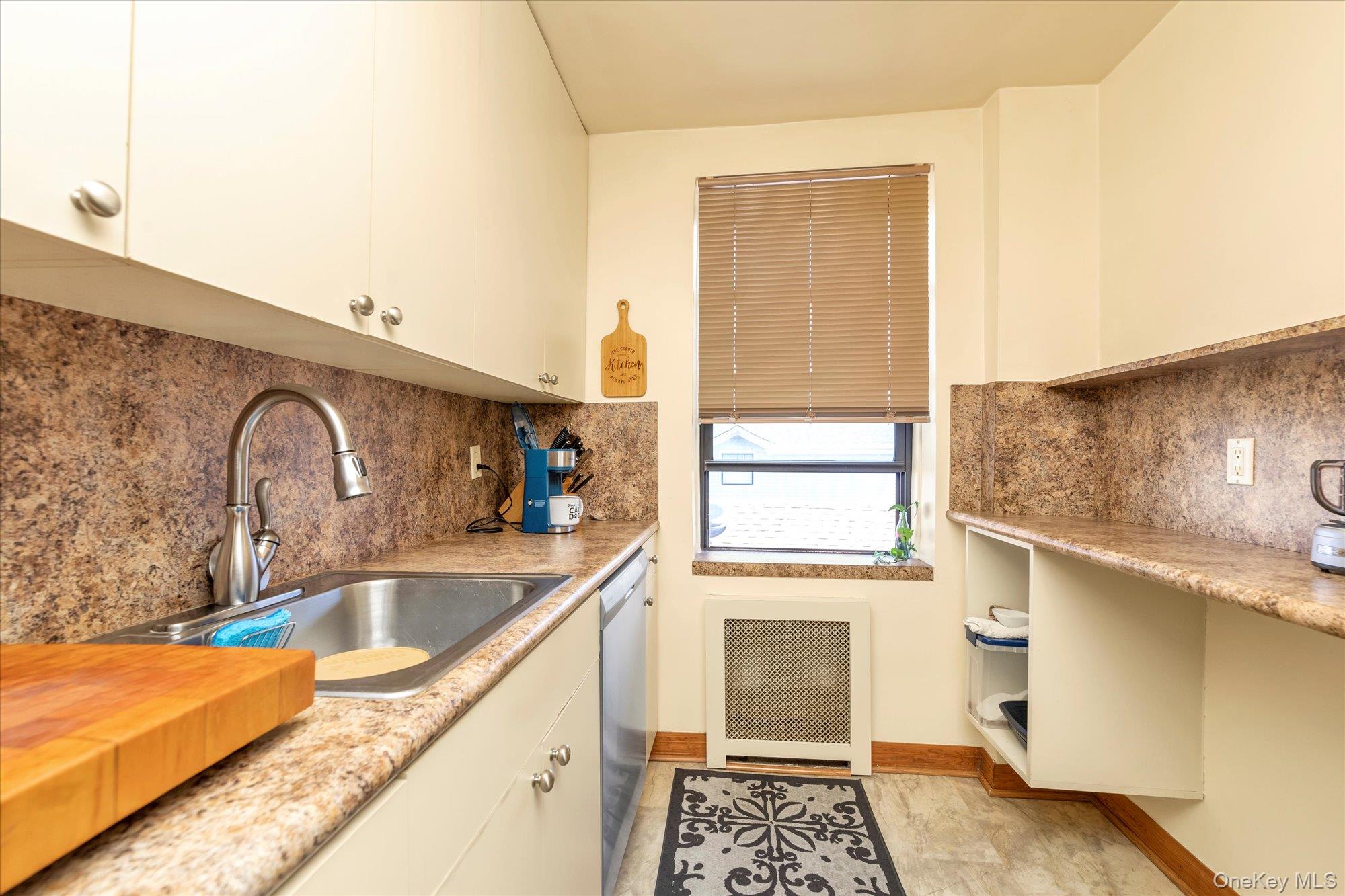 333 Broadway # 2C, Long Beach, NY 11561