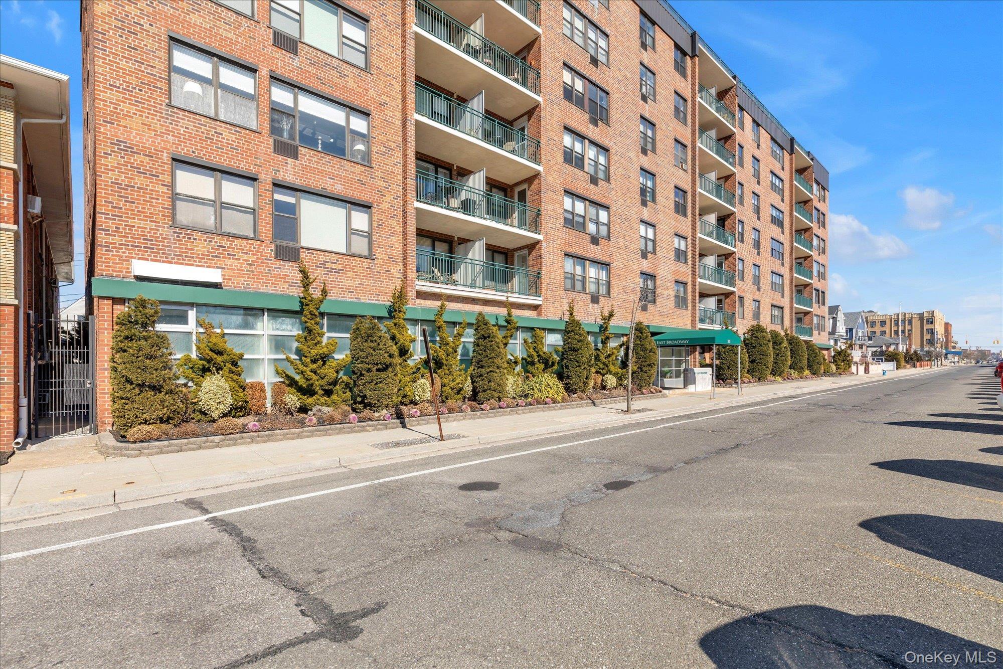 333 Broadway # 2C, Long Beach, NY 11561
