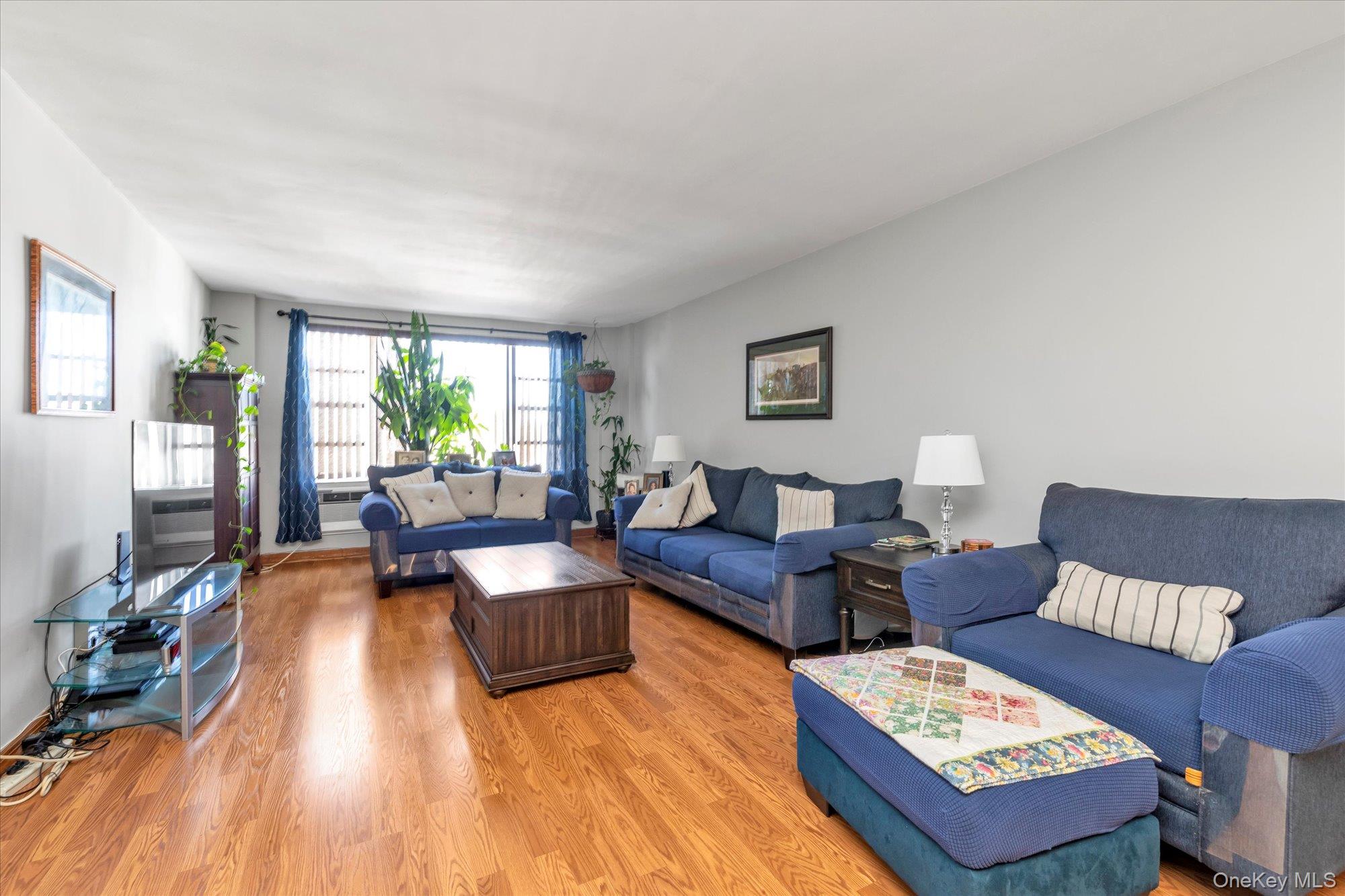 333 Broadway # 2C, Long Beach, NY 11561