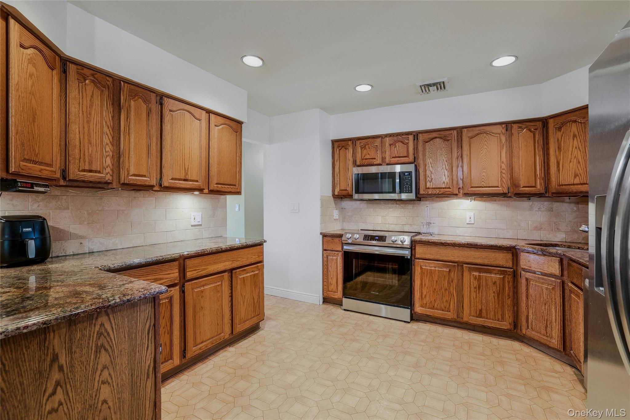 946 Edwards Boulevard, North Valley Stream, NY 11580