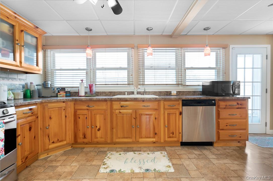 48 Quaker Hill Road, Monroe, NY 10950