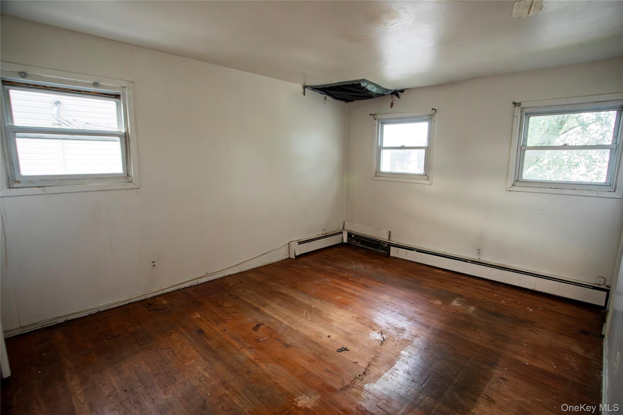 292 Westside Avenue, Freeport, NY 11520