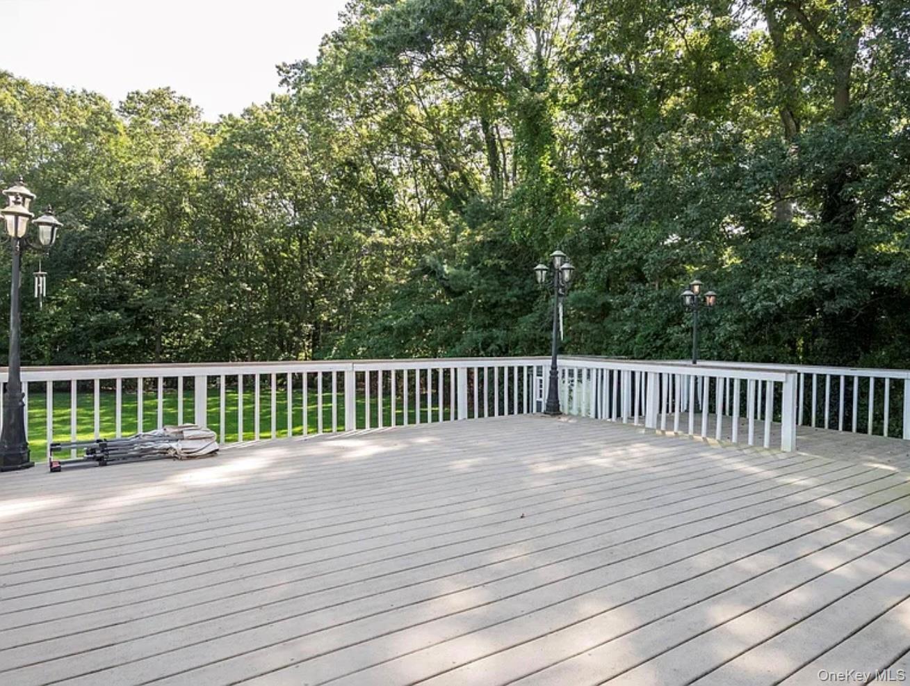 27 Enchanted Forest Road, Smithtown, NY 11754