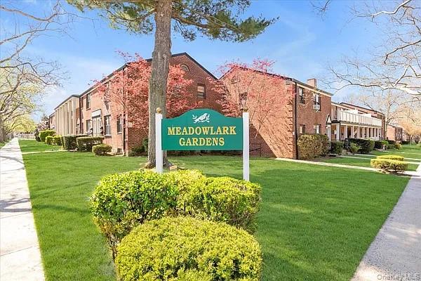 196-11 69th Avenue # 2nd fl, Fresh Meadows, NY 11365