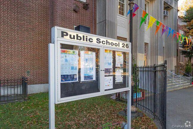 196-11 69th Avenue # 2nd fl, Fresh Meadows, NY 11365