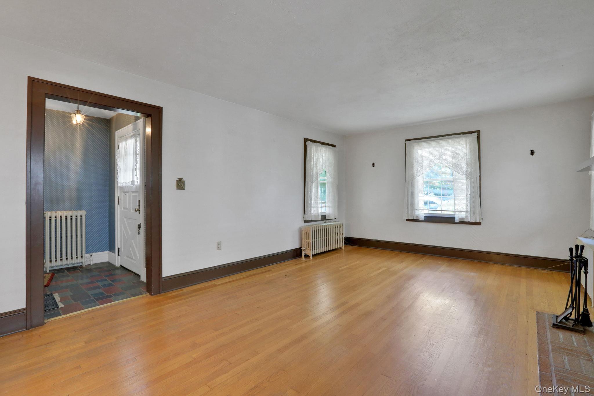 94 Roosevelt Avenue, Kingston, NY 12401