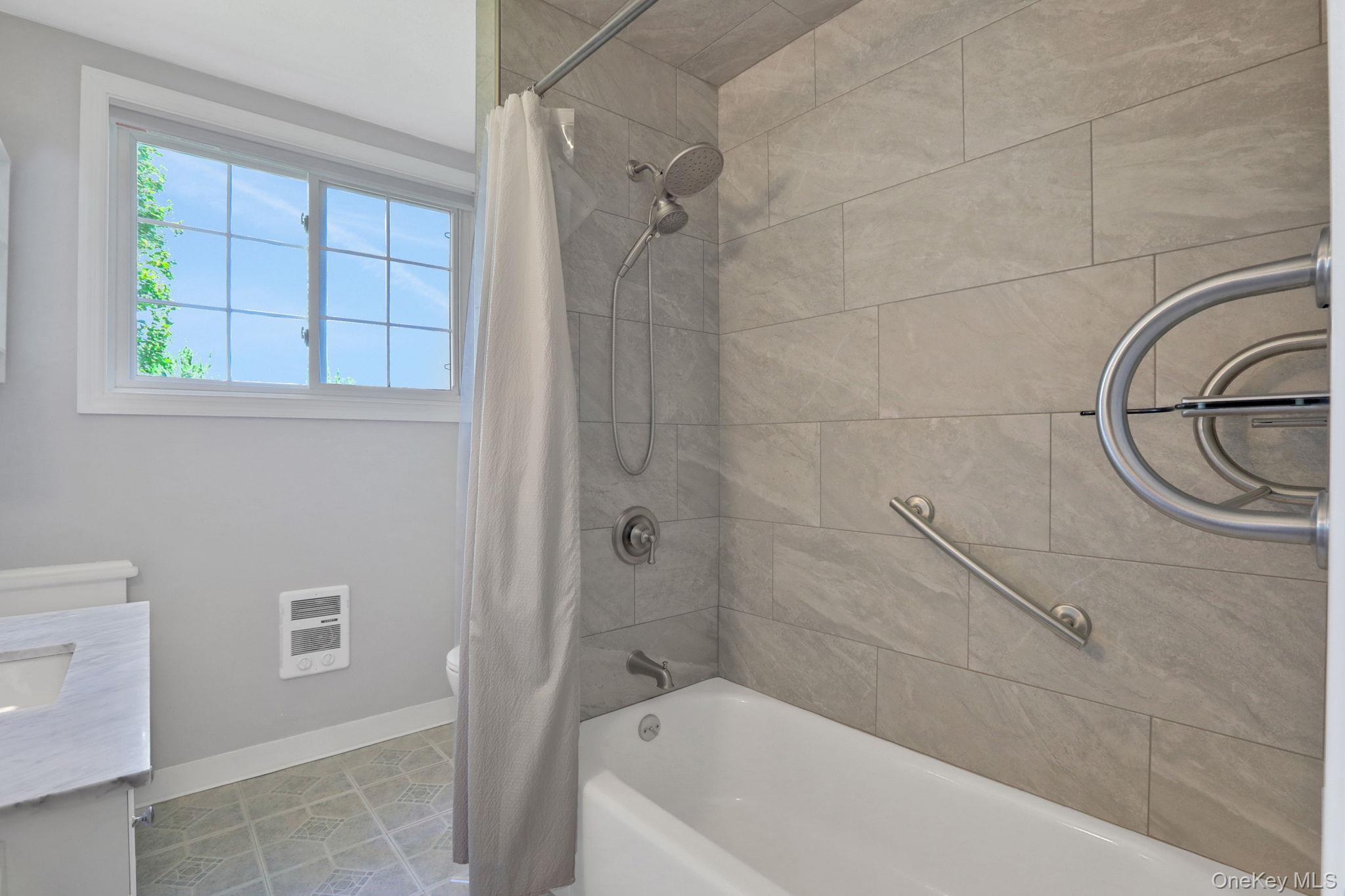 94 Roosevelt Avenue, Kingston, NY 12401