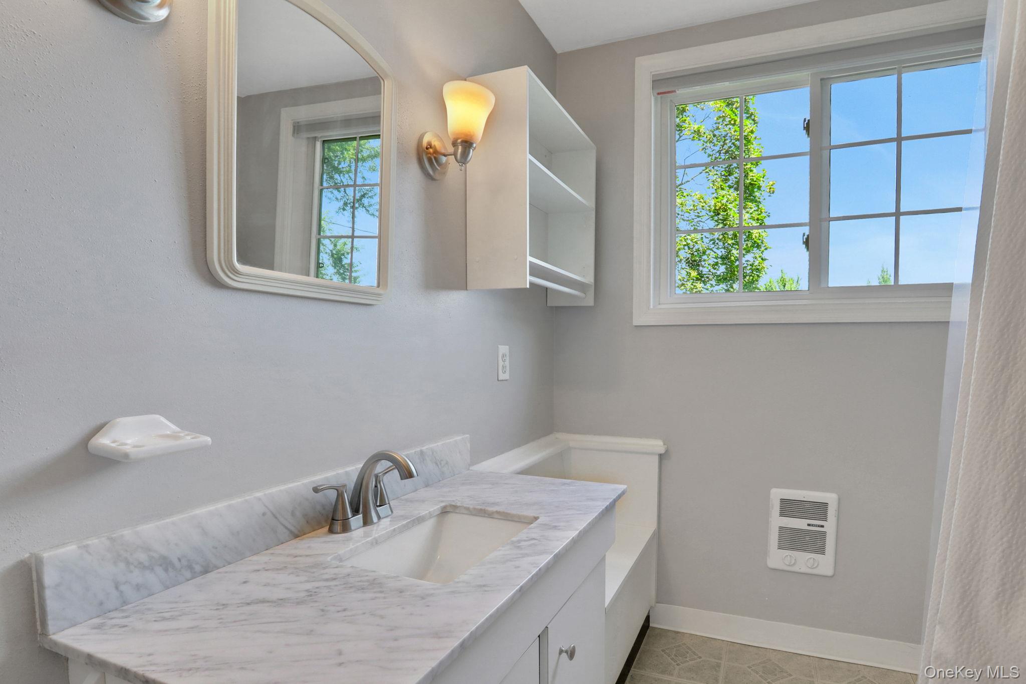 94 Roosevelt Avenue, Kingston, NY 12401