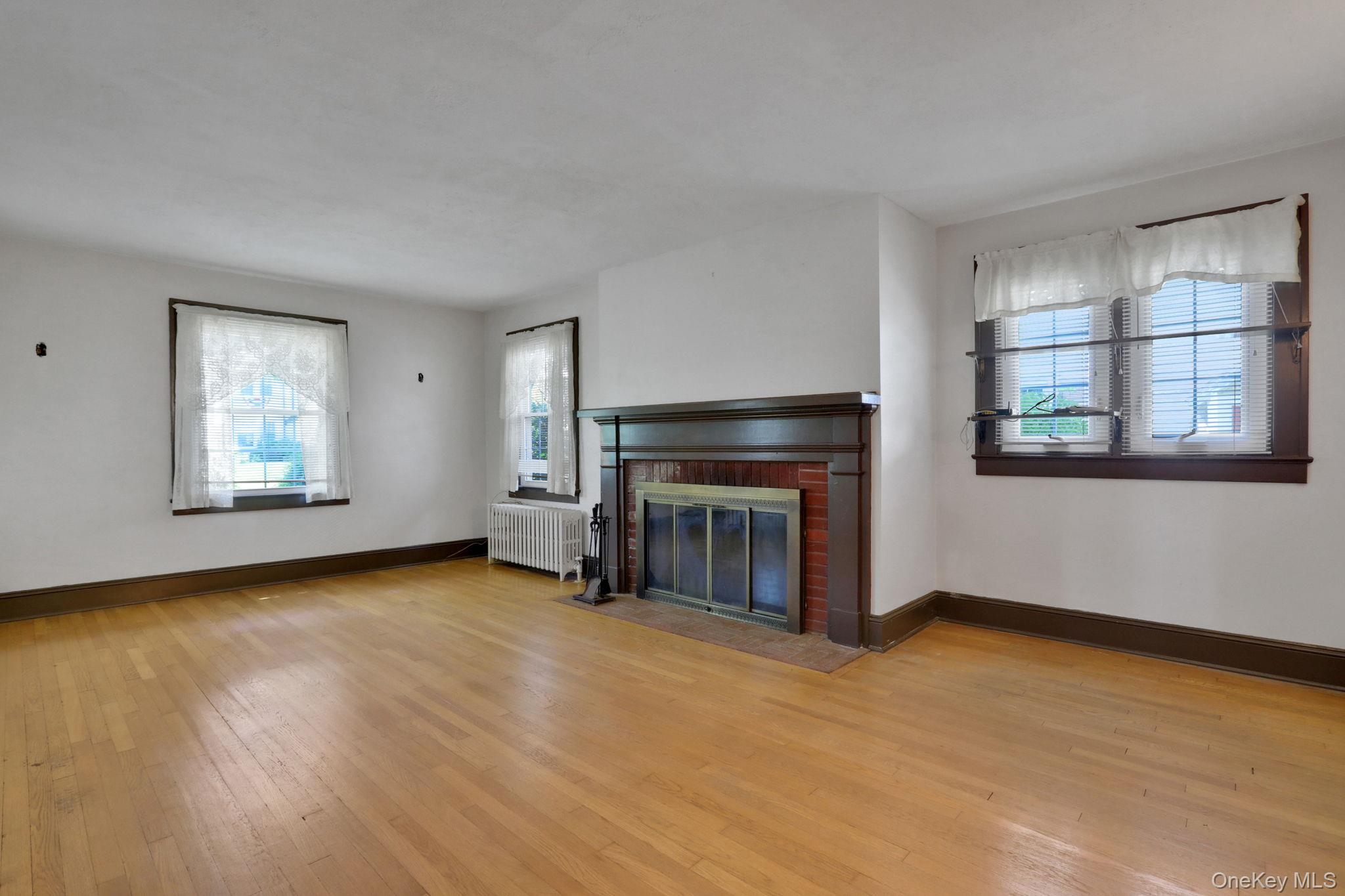 94 Roosevelt Avenue, Kingston, NY 12401