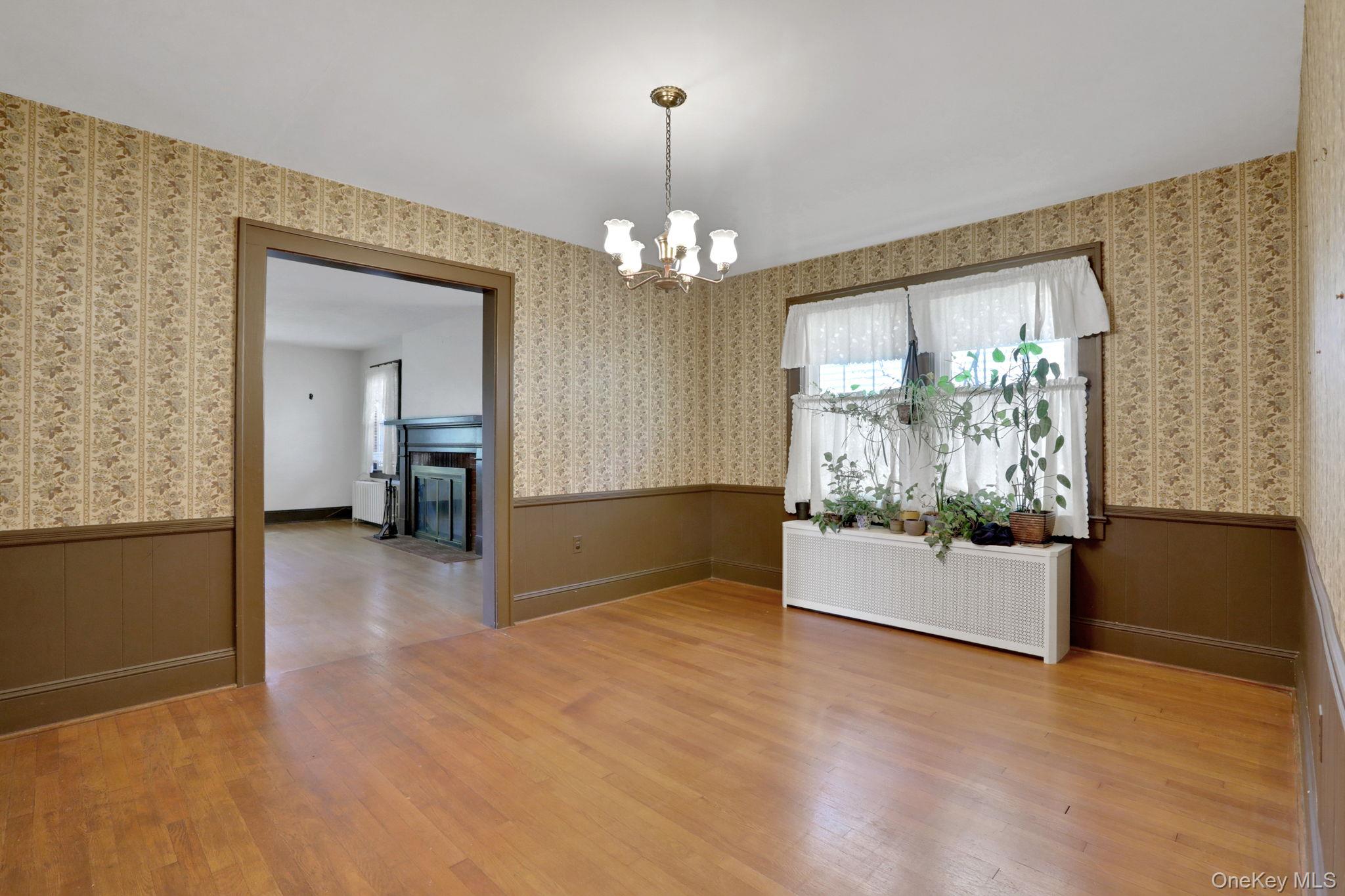 94 Roosevelt Avenue, Kingston, NY 12401