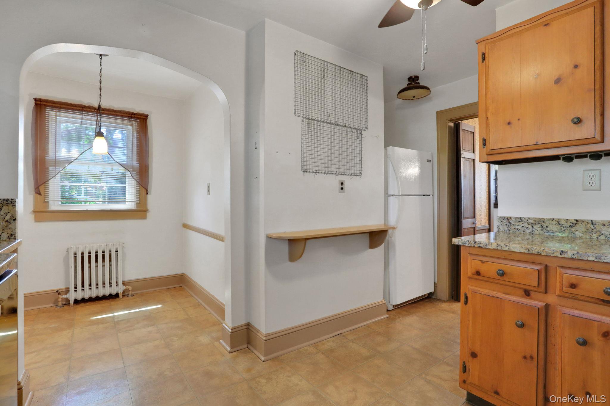 94 Roosevelt Avenue, Kingston, NY 12401