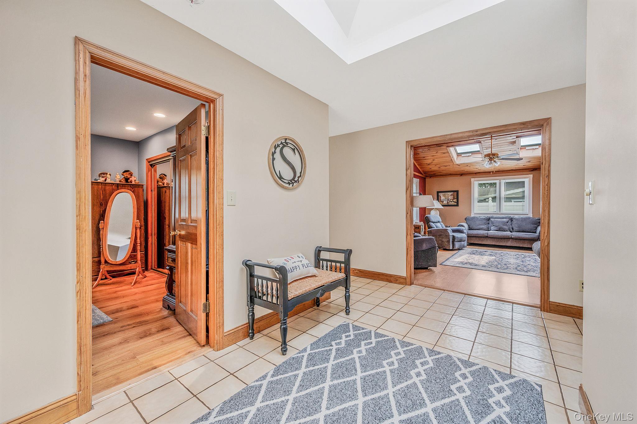 21 Windermere Drive, Holbrook, NY 11741