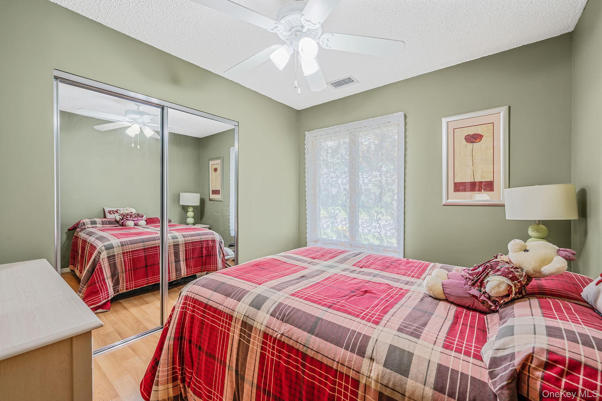 21 Windermere Drive, Holbrook, NY 11741