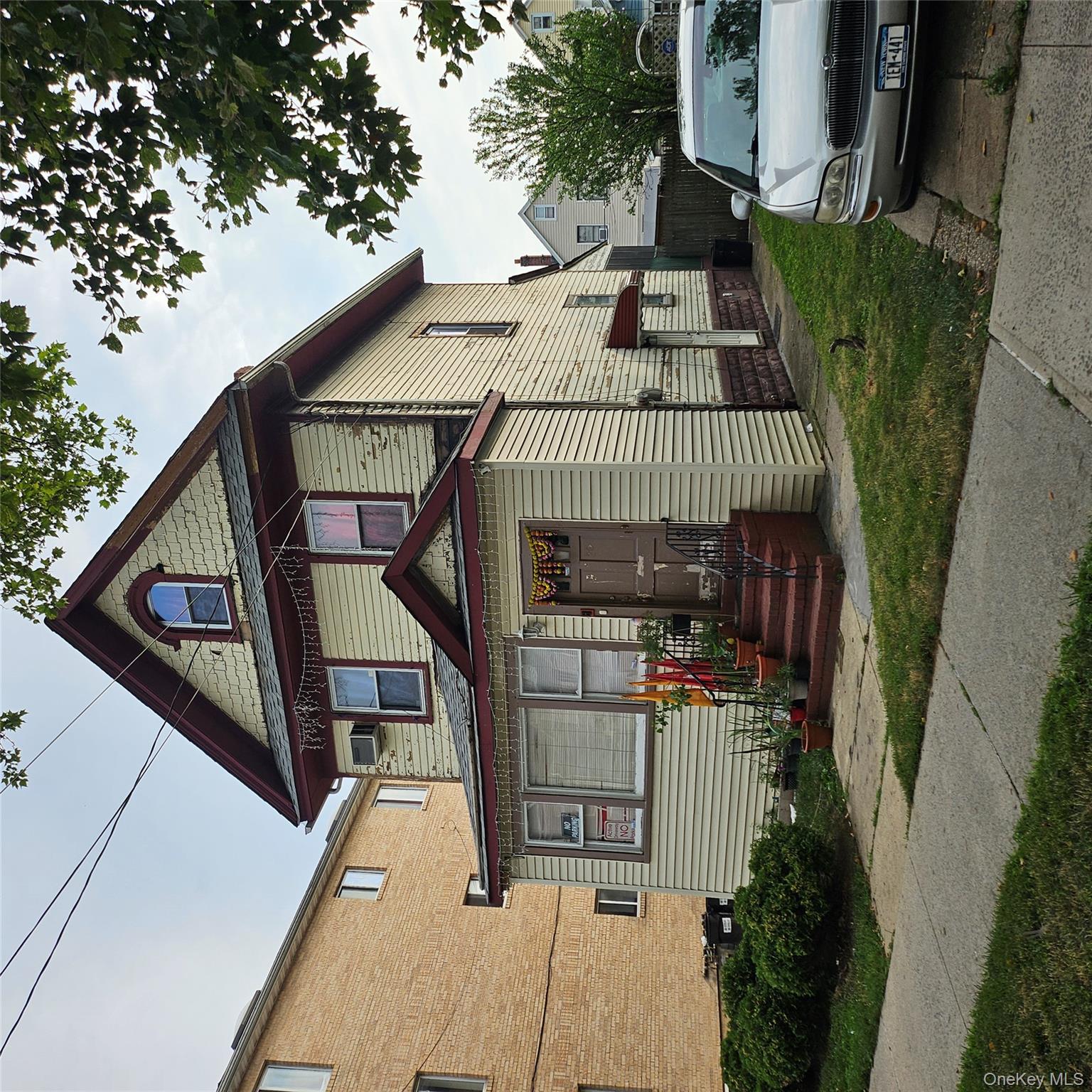 10326 118th Street, Richmond Hill, NY 11419