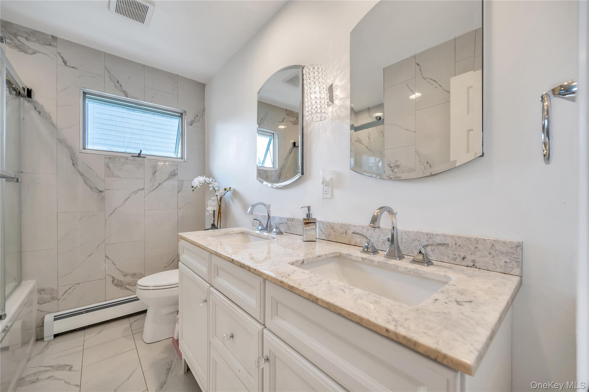 29 Collins Avenue, Deer Park, NY 11729