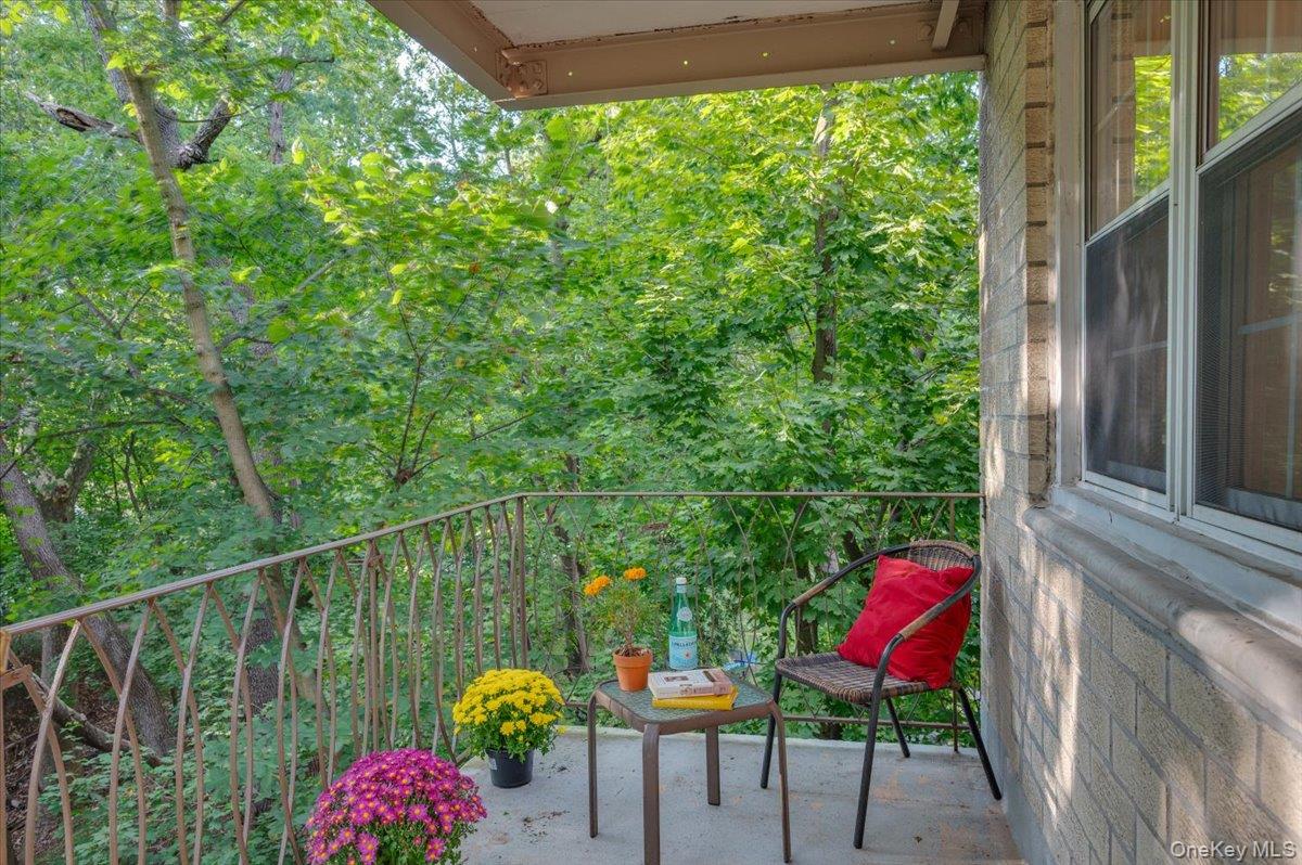 445 Broadway # 2R, Hastings-on-Hudson, NY 10706