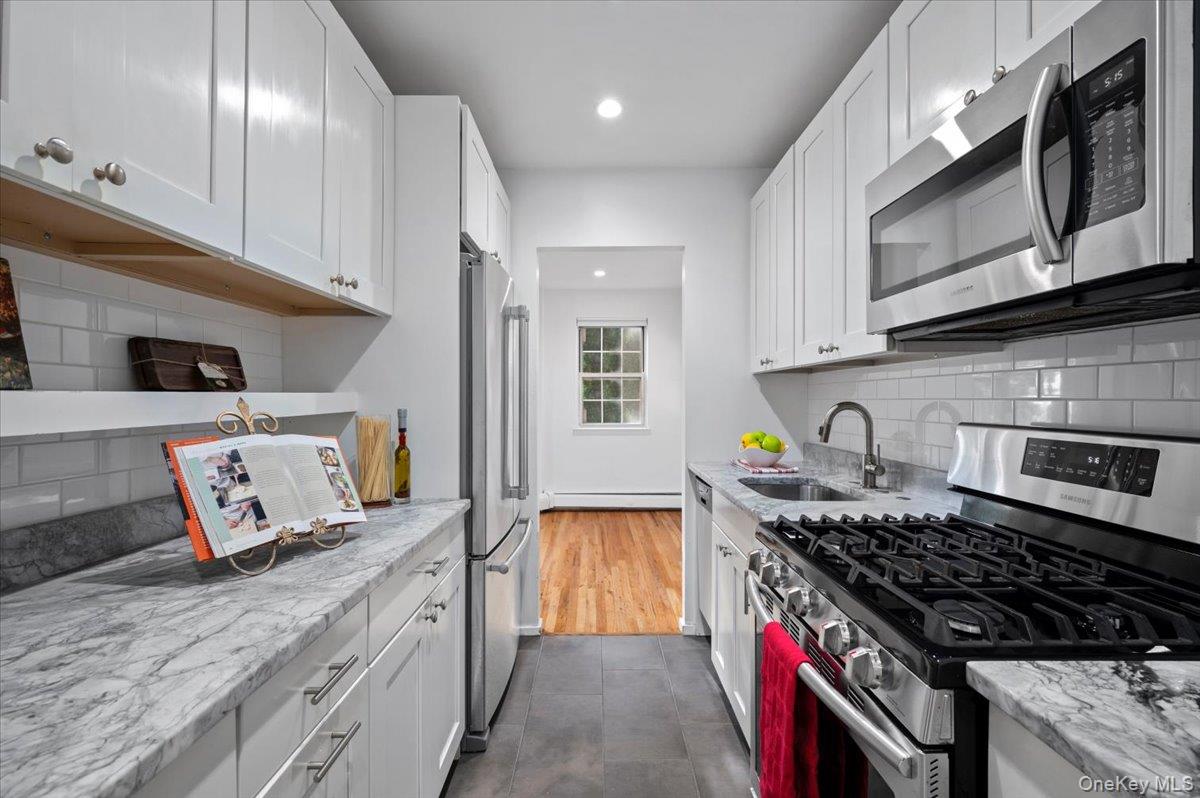 445 Broadway # 2R, Hastings-on-Hudson, NY 10706