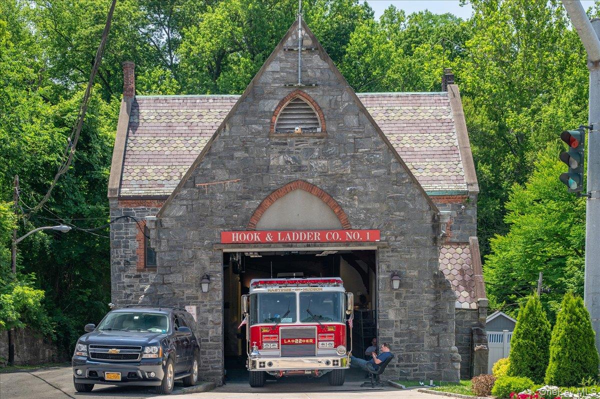 445 Broadway # 2R, Hastings-on-Hudson, NY 10706