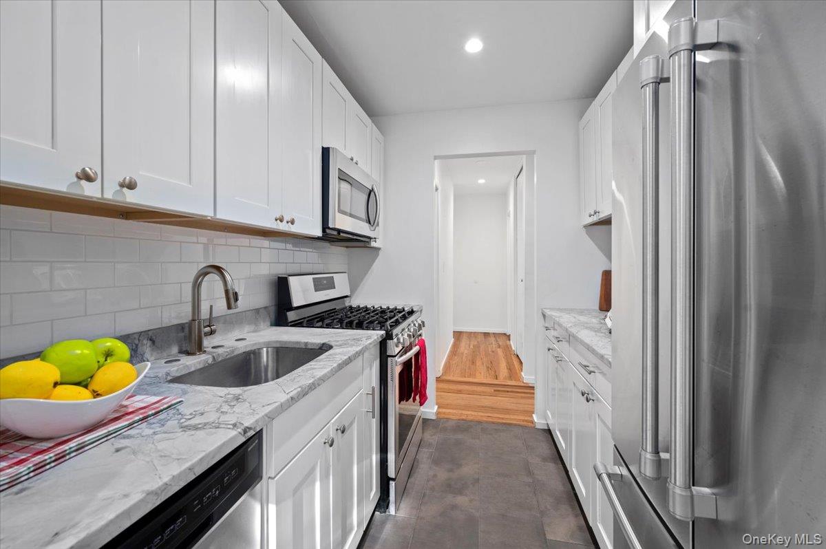 445 Broadway # 2R, Hastings-on-Hudson, NY 10706