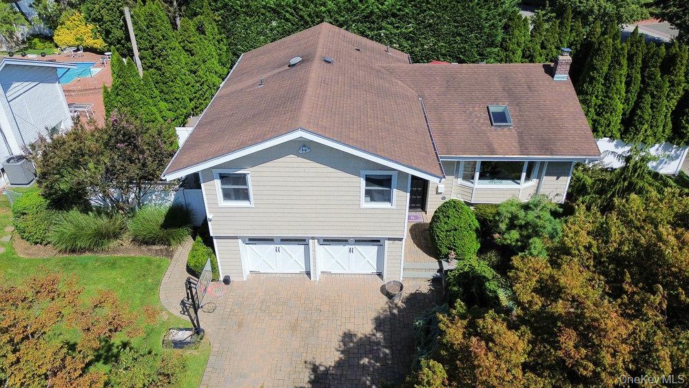 2 Flower Lane, Jericho, NY 11753