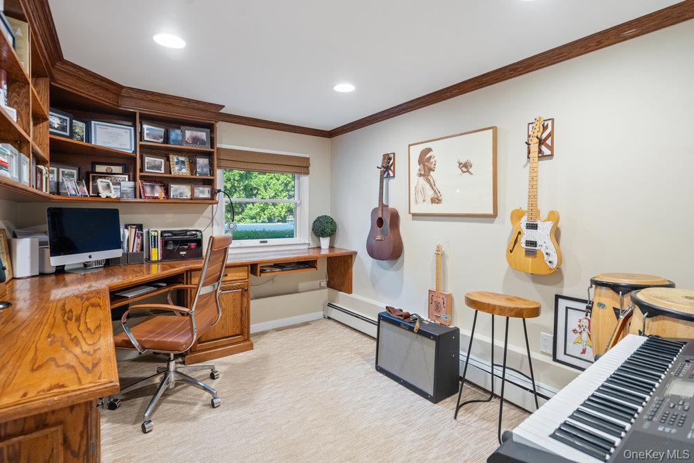 2 Flower Lane, Jericho, NY 11753