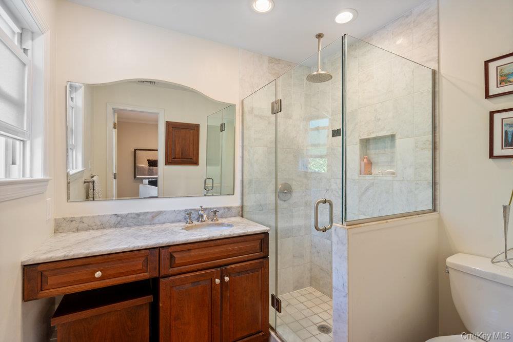 2 Flower Lane, Jericho, NY 11753