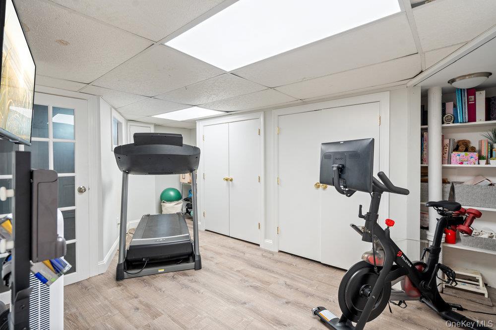 2 Flower Lane, Jericho, NY 11753