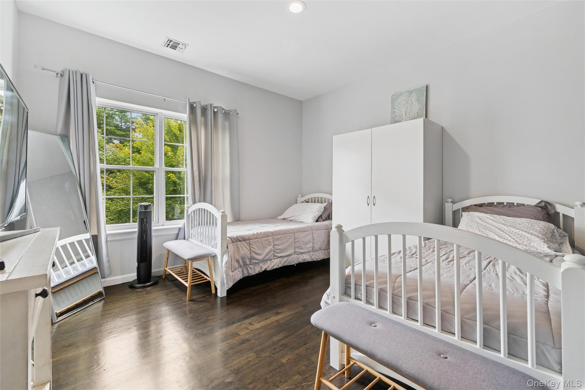 138 North Road, Hampton Bays, NY 11946