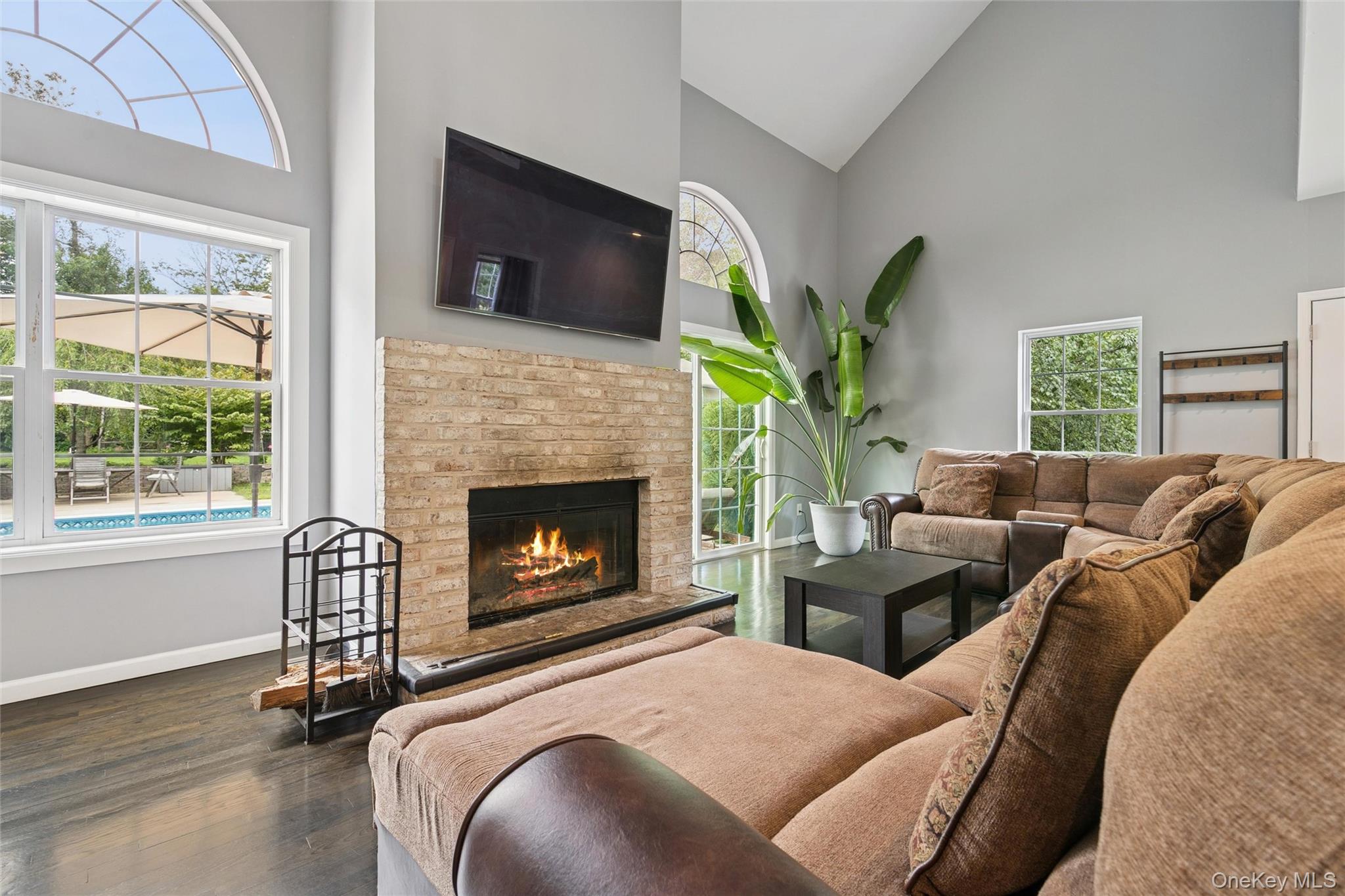 138 North Road, Hampton Bays, NY 11946