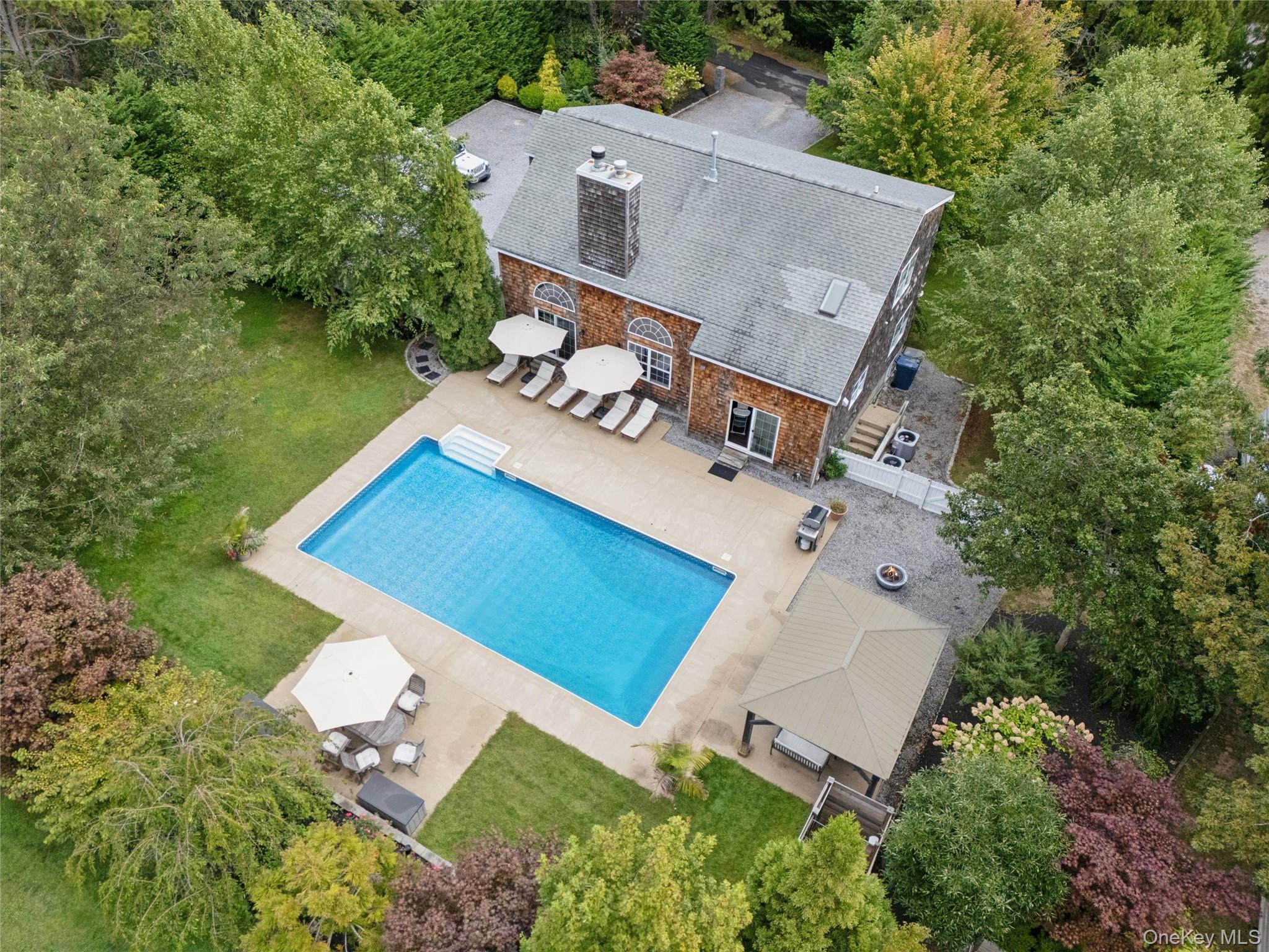 138 North Road, Hampton Bays, NY 11946