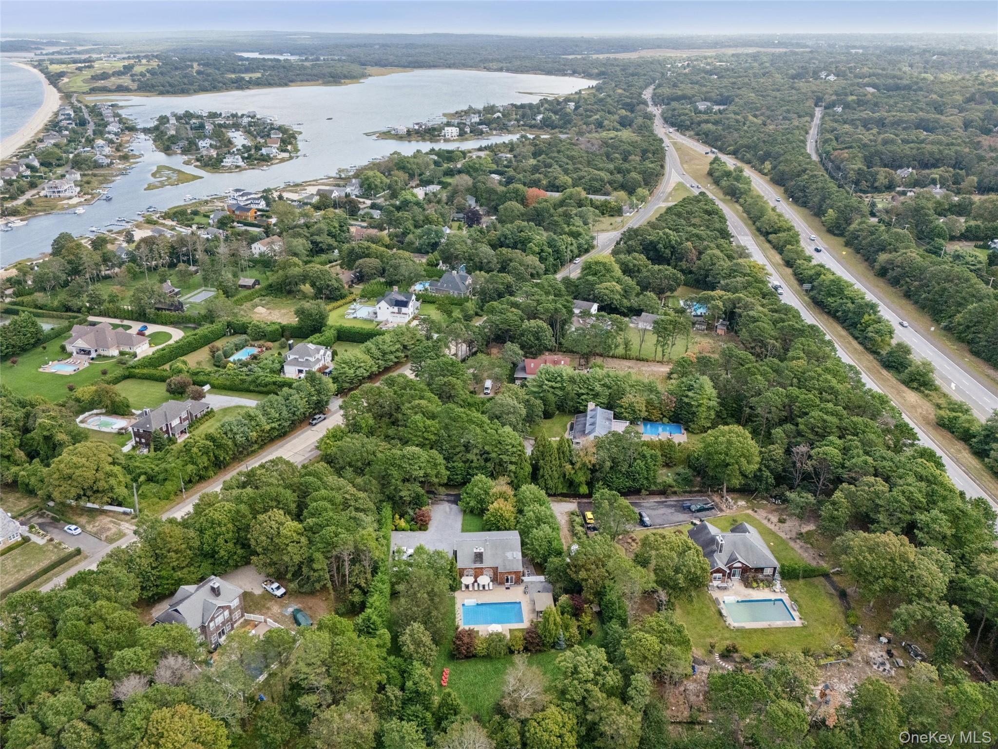 138 North Road, Hampton Bays, NY 11946