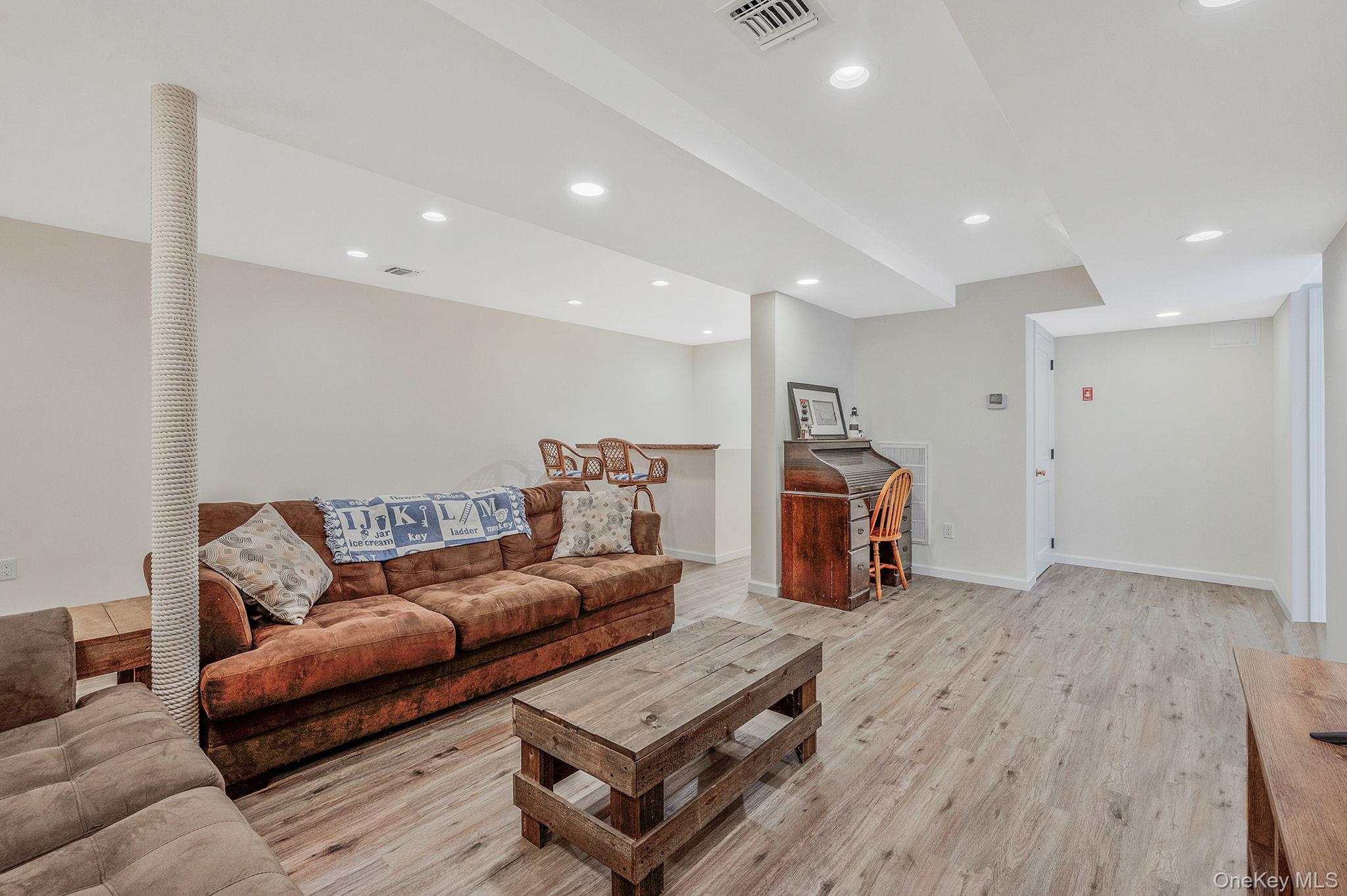 6 Bay Drive, Hampton Bays, NY 11946