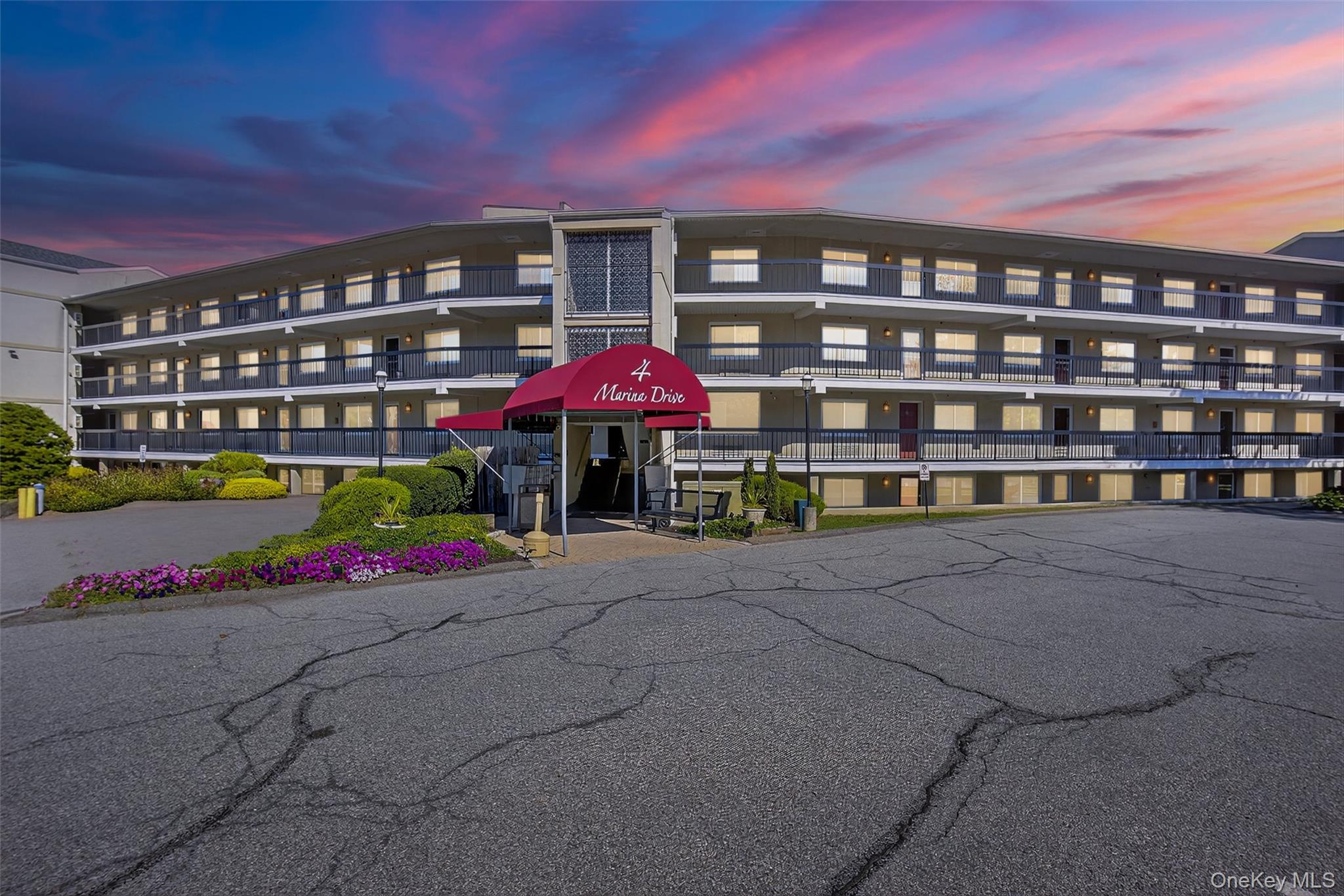 4 Marina Drive # N3, Mahopac, NY 10541