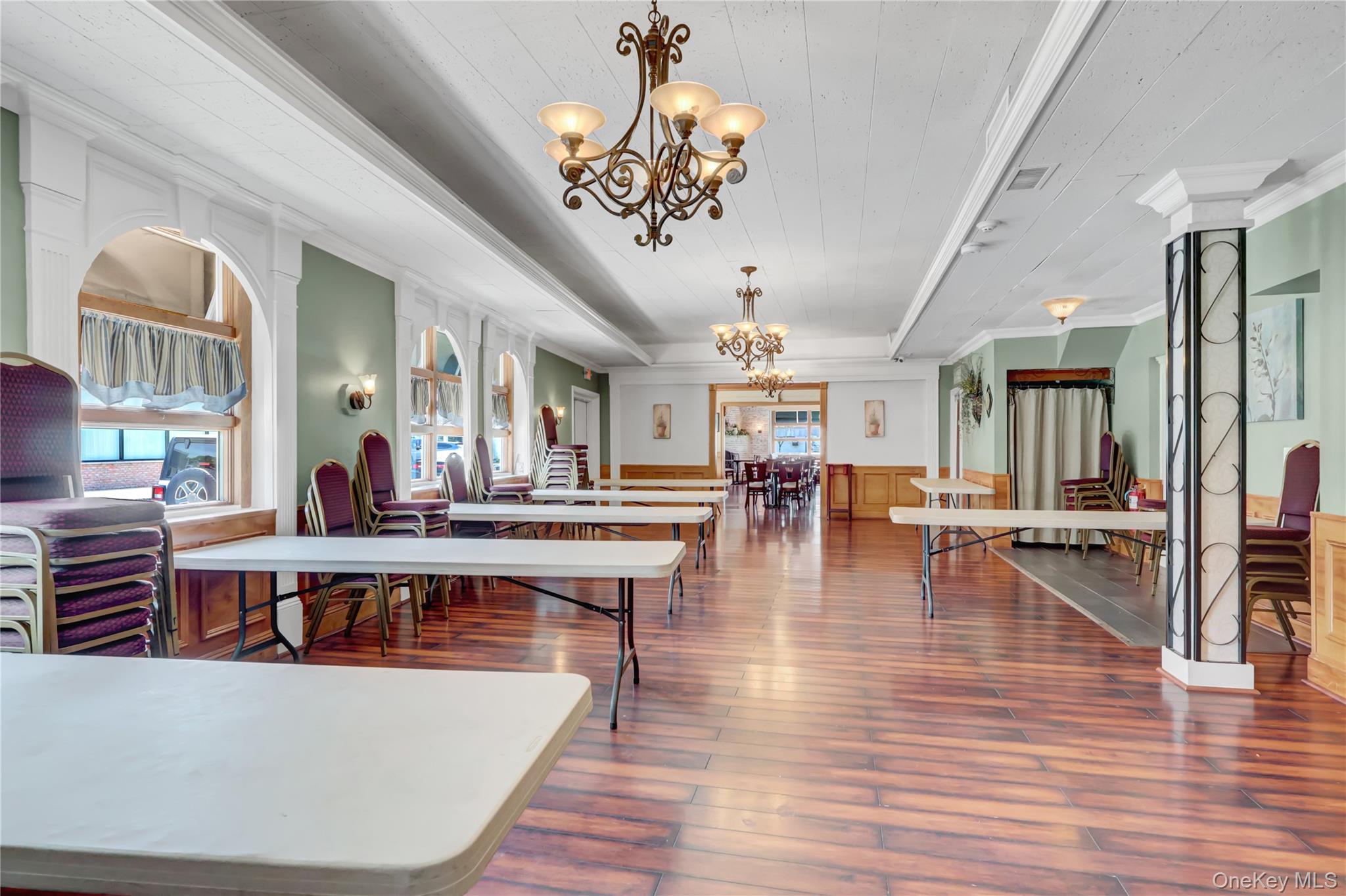 361 Main Street, Center Moriches, NY 11934