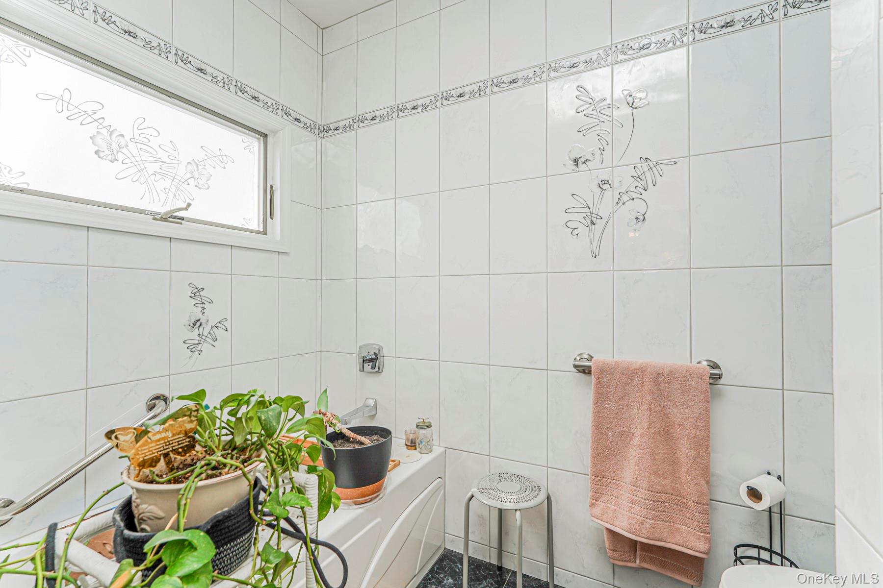 124 Virginia Avenue, Staten Island, NY 10305