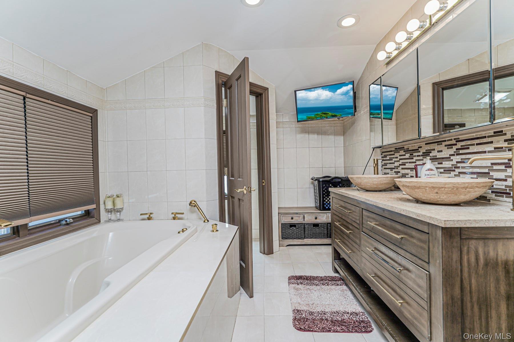 124 Virginia Avenue, Staten Island, NY 10305