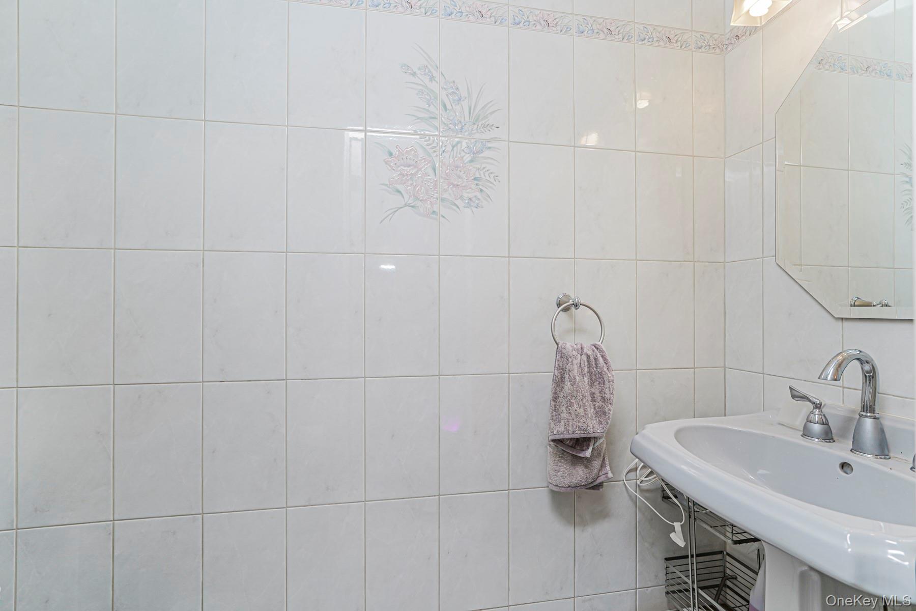 124 Virginia Avenue, Staten Island, NY 10305