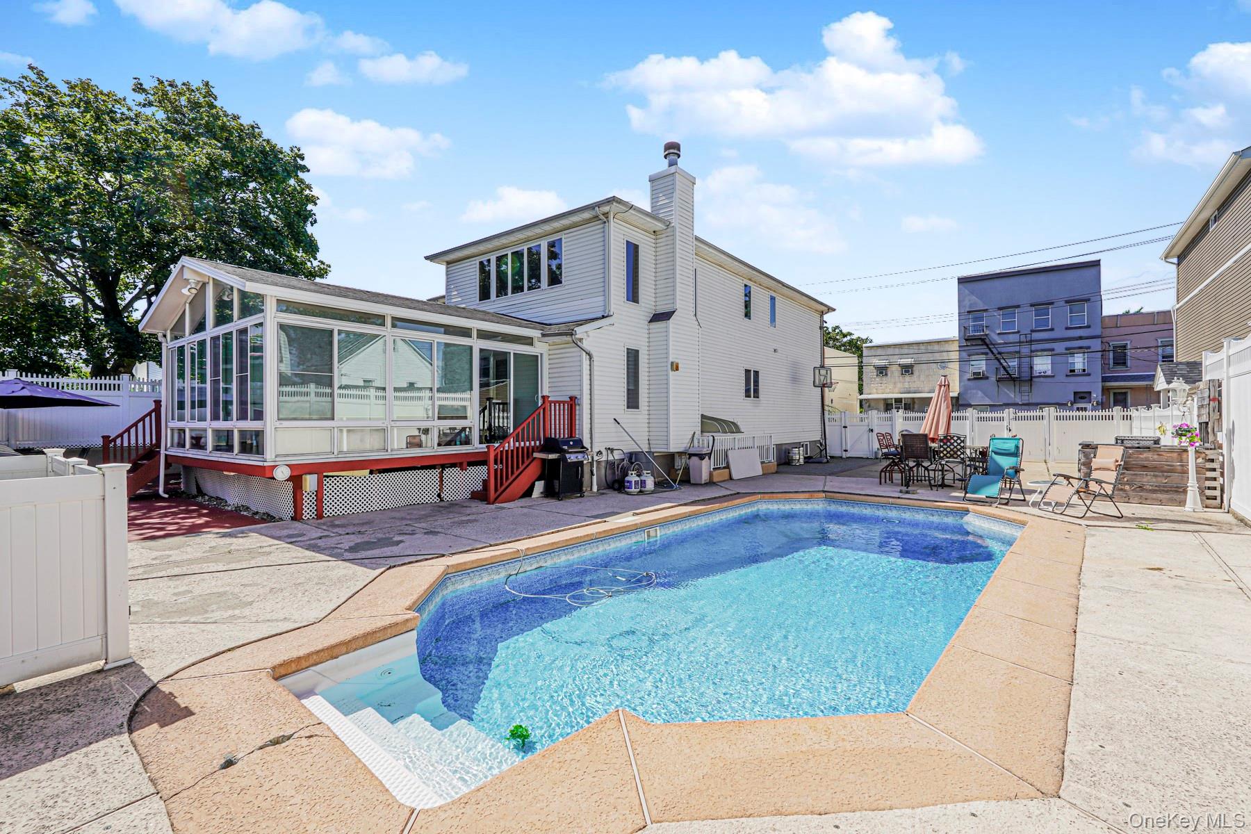 124 Virginia Avenue, Staten Island, NY 10305