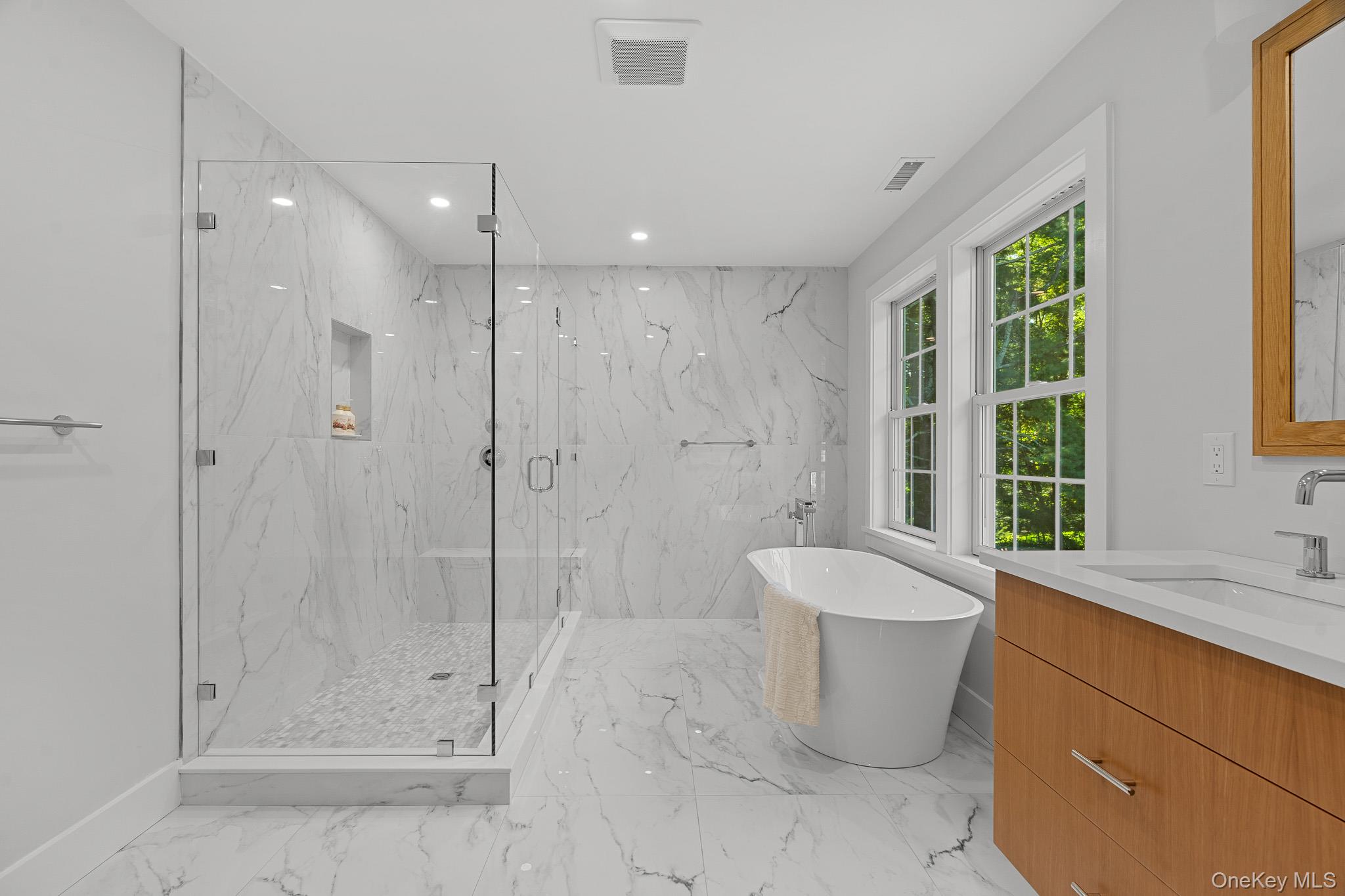 271 Diddell Road, Poughkeepsie, NY 12603