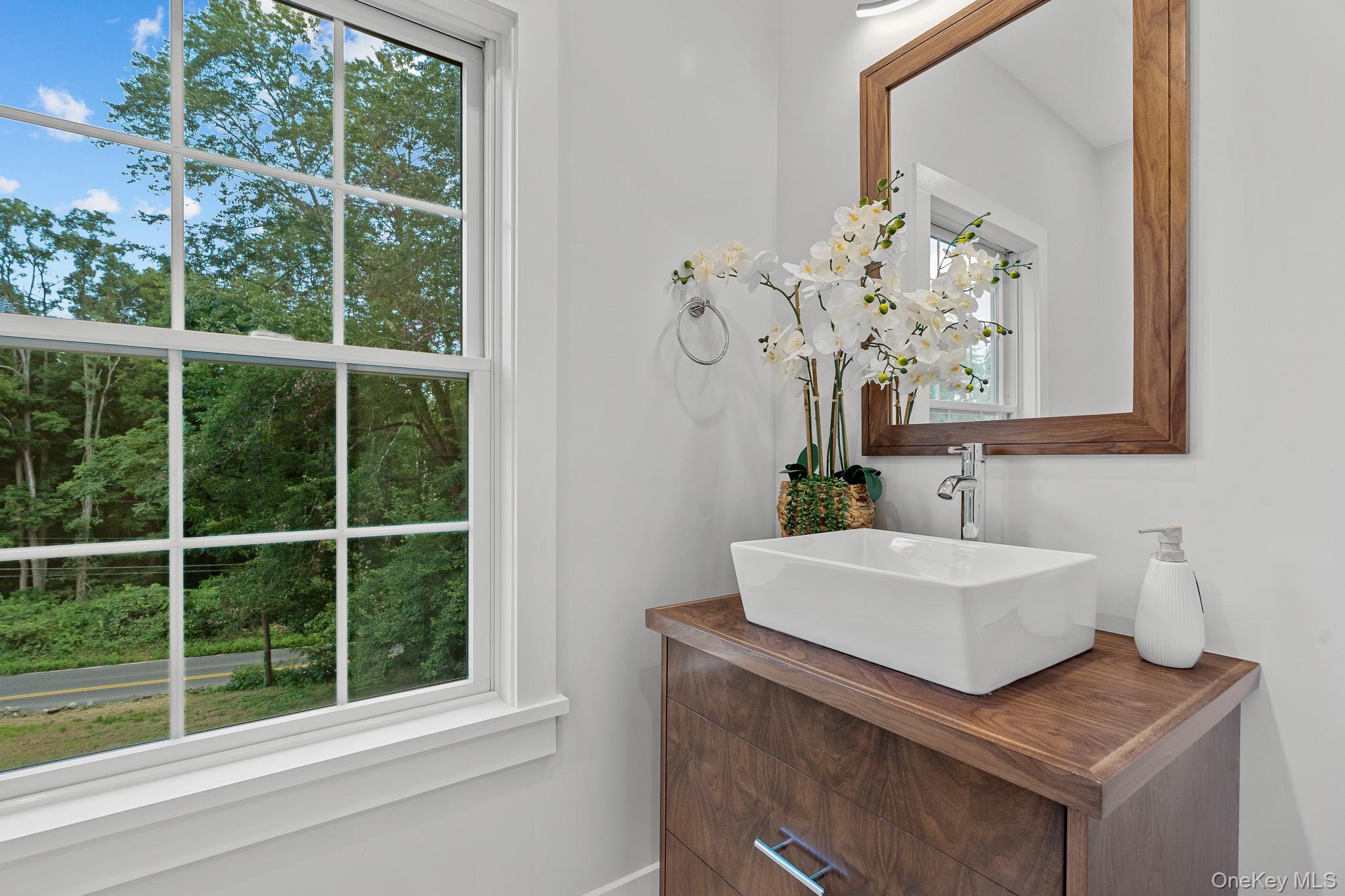 271 Diddell Road, Poughkeepsie, NY 12603