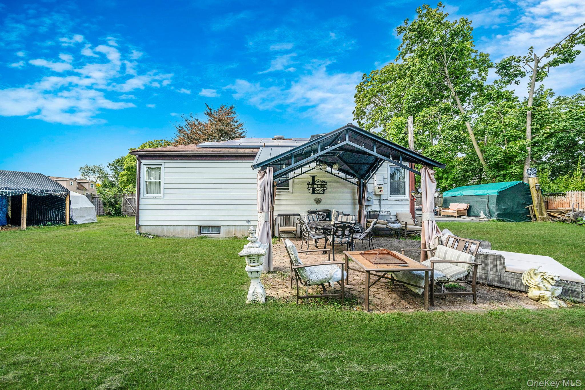 30 Oakdale Avenue, Central Islip, NY 11722