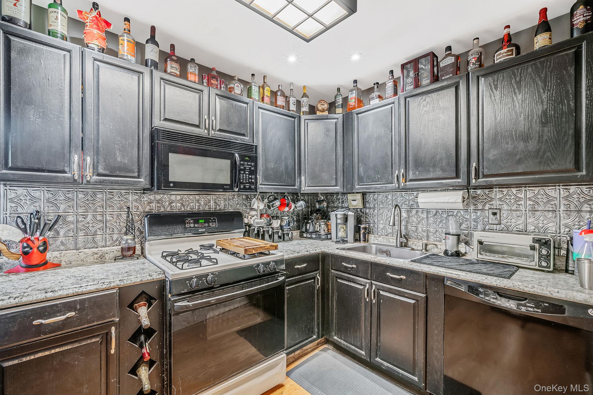 30 Oakdale Avenue, Central Islip, NY 11722