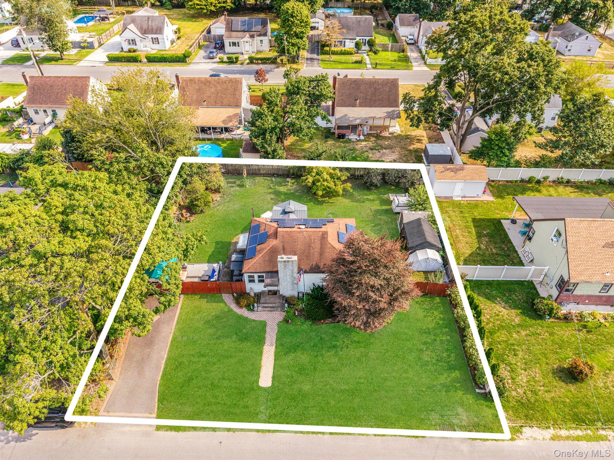 30 Oakdale Avenue, Central Islip, NY 11722