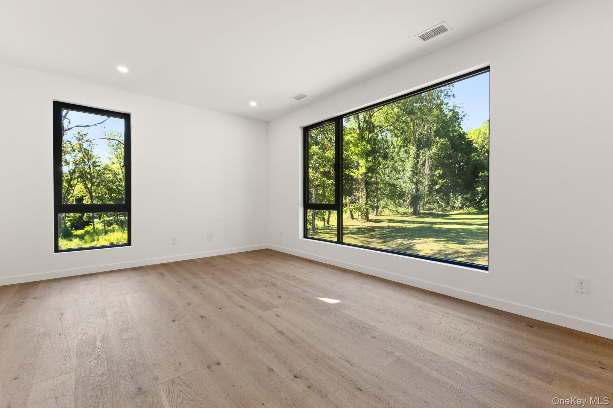 28 McLain Street, Bedford Corners, NY 10549