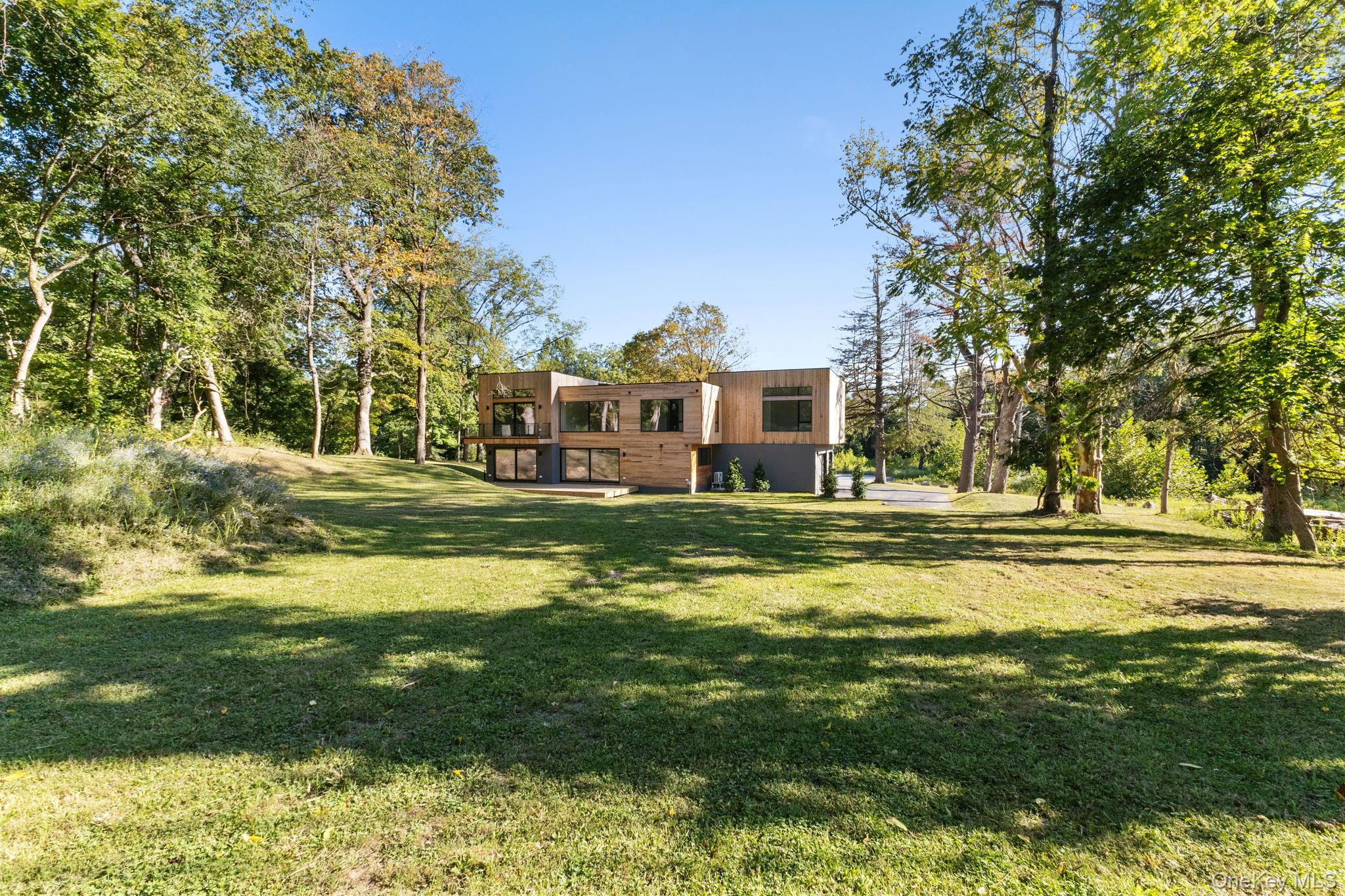 28 McLain Street, Bedford Corners, NY 10549