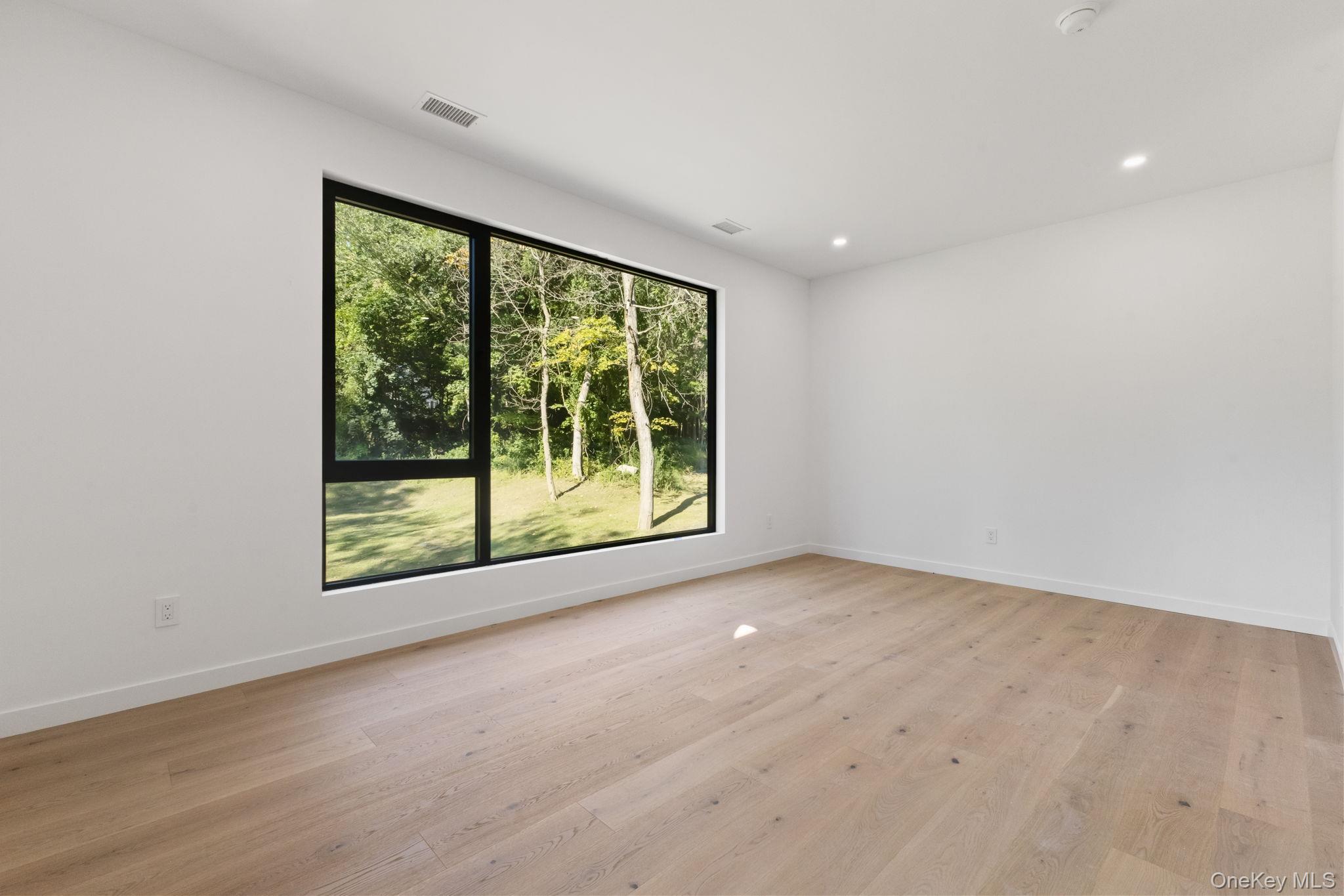 28 McLain Street, Bedford Corners, NY 10549