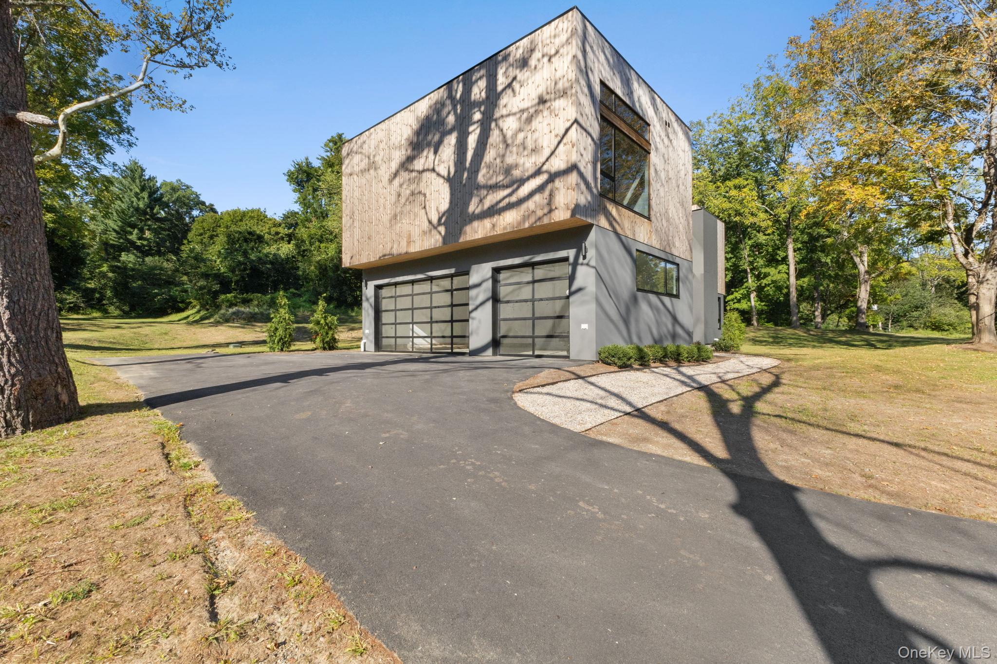 28 McLain Street, Bedford Corners, NY 10549