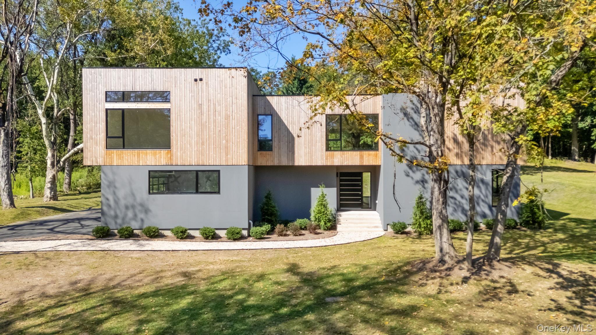 28 McLain Street, Bedford Corners, NY 10549