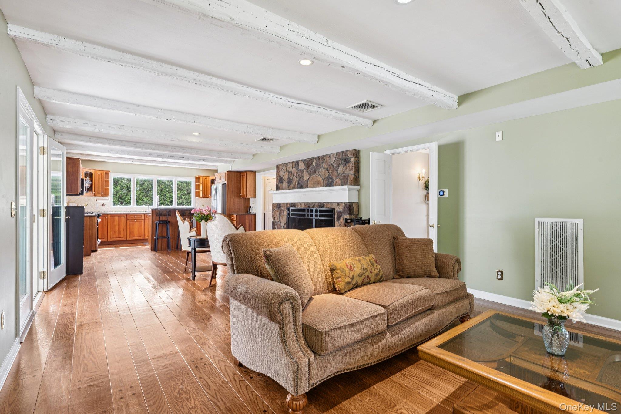 78 Oak Road, Bayport, NY 11705